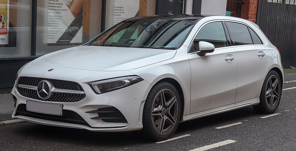 2018_Mercedes-Benz_A200_AMG_Line_Premium+_1.3_Front